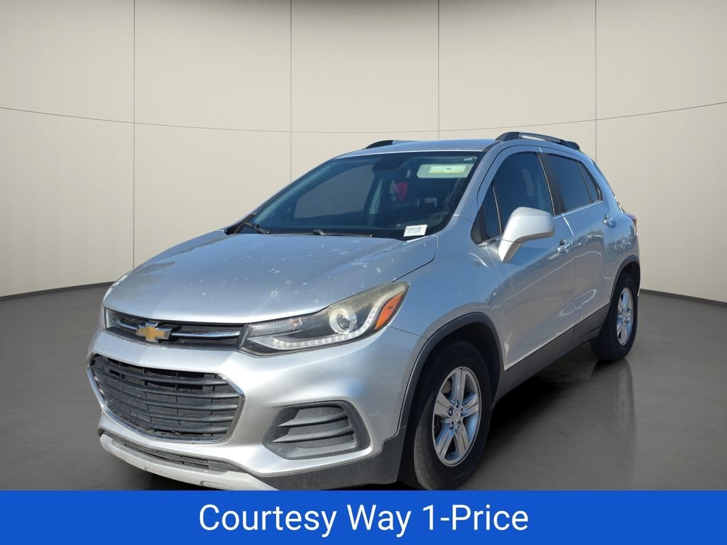 Used 2018 Silver Chevrolet LT image 5