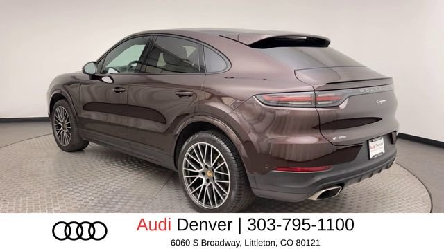 Used 2023  Porsche Base image 4