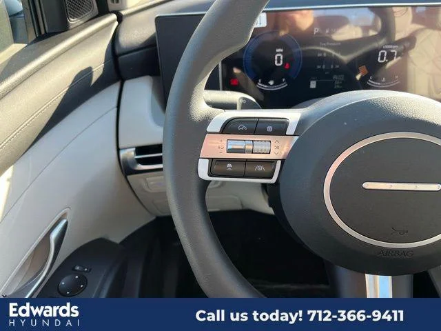 New 2025 White Hyundai SE image 22