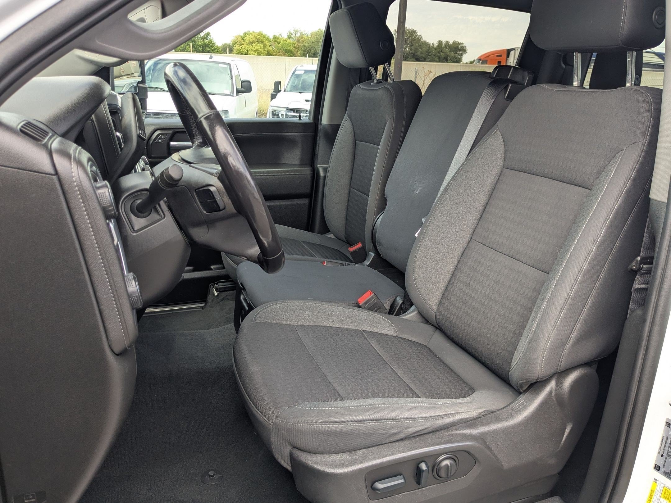 2022 Chevrolet Silverado 3500HD LT - Photo 14