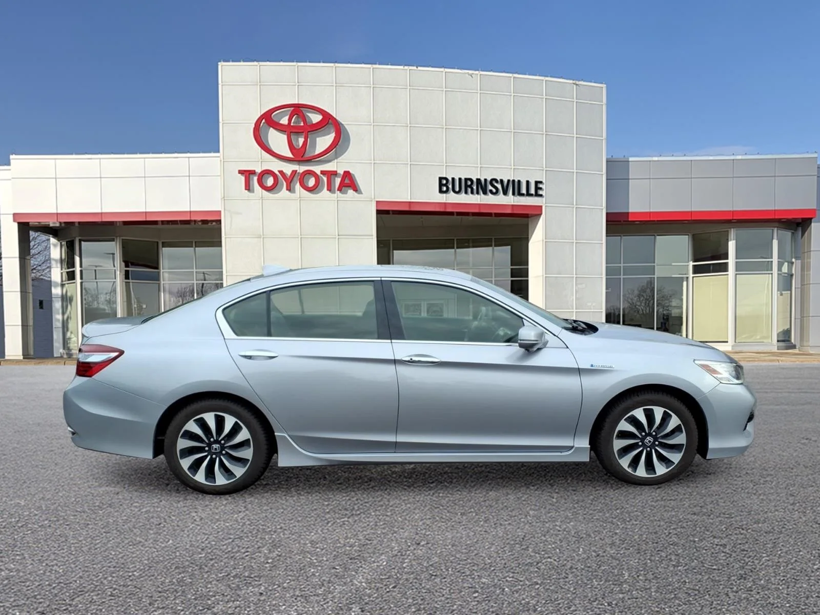 Used 2017 Honda Accord Hybrid Touring with VIN JHMCR6F78HC002193 for sale in Burnsville, Minnesota
