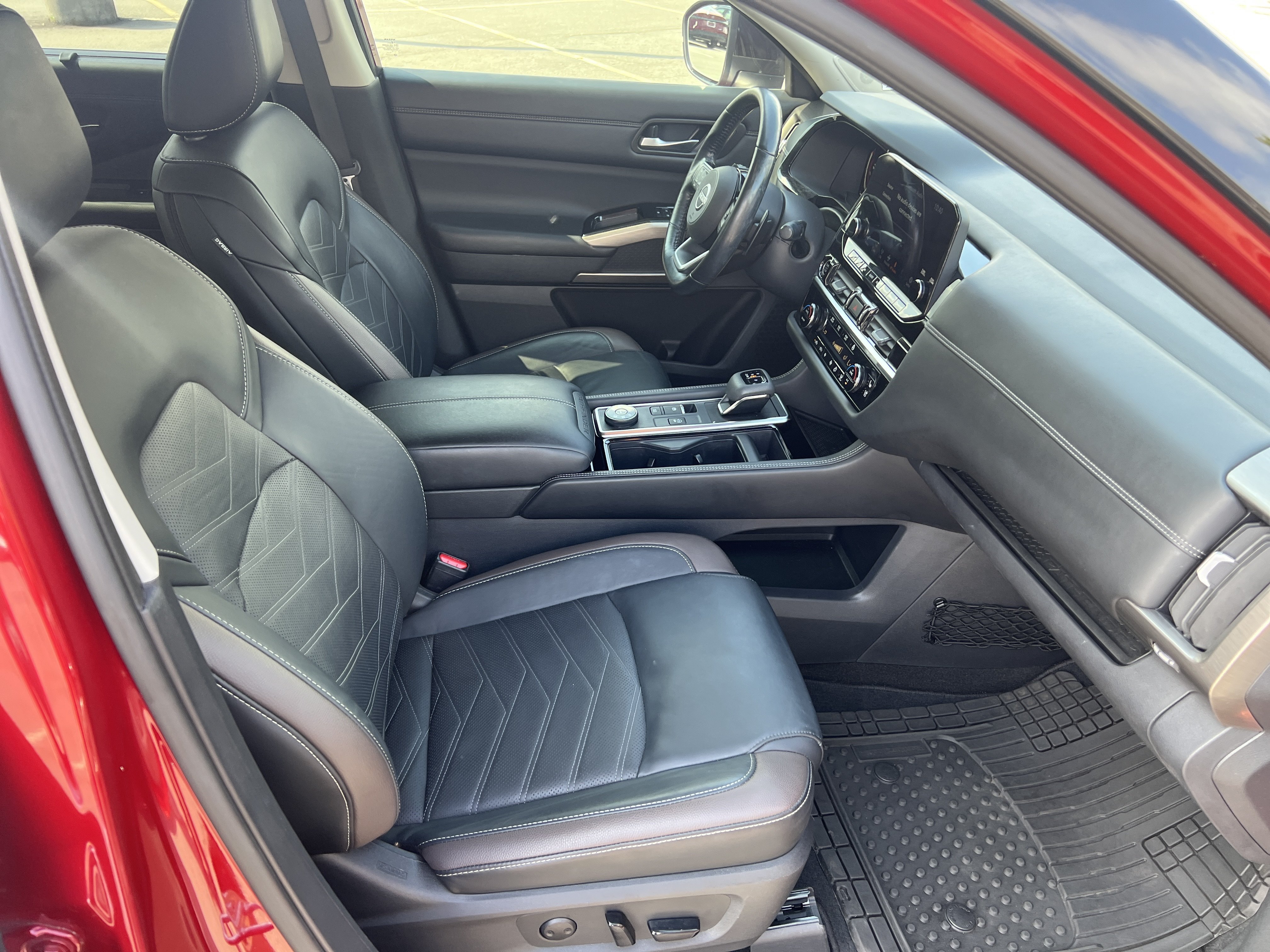 Certified Used 2023 Scarlet Ember Tintcoat/Super Black Nissan Platinum image 17