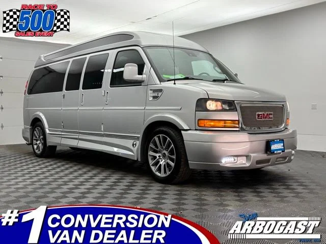 2019 GMC Savana 2500 Ext WB's photo
