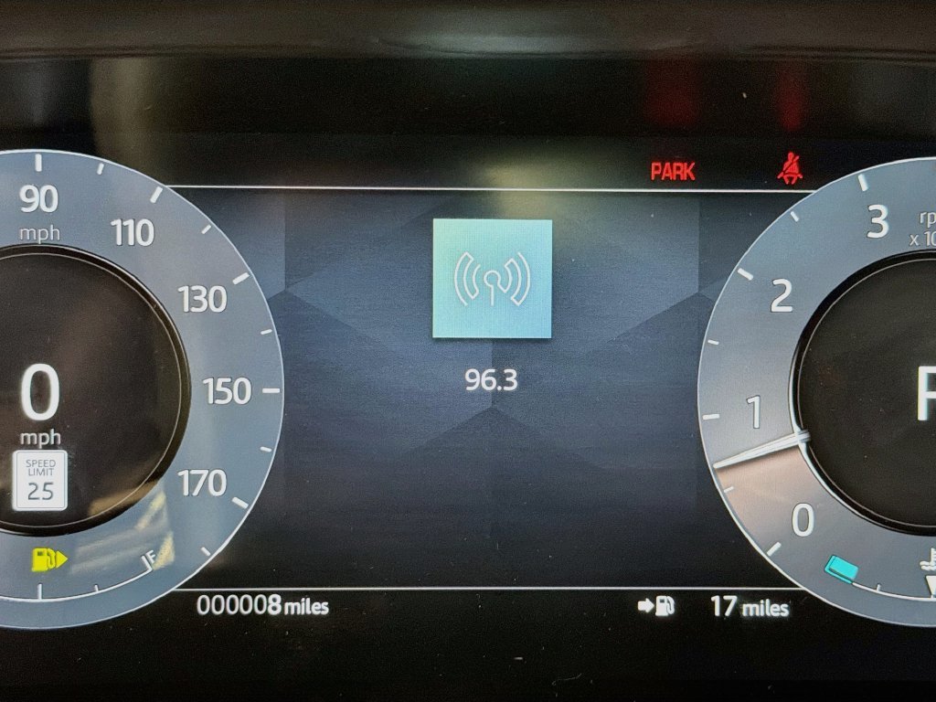 New 2026 Arroios Grey Land Rover S image 12