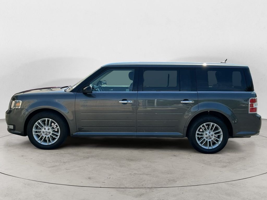 Used 2019 Gray Ford SEL image 8