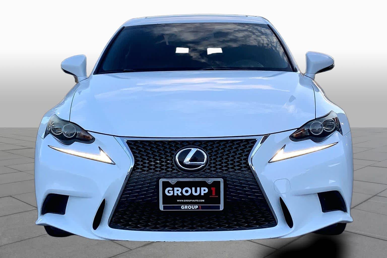 Used 2014 Ultra White Lexus  image 3