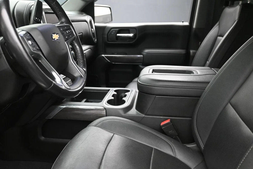 Used 2021 Gray Chevrolet LTZ image 17