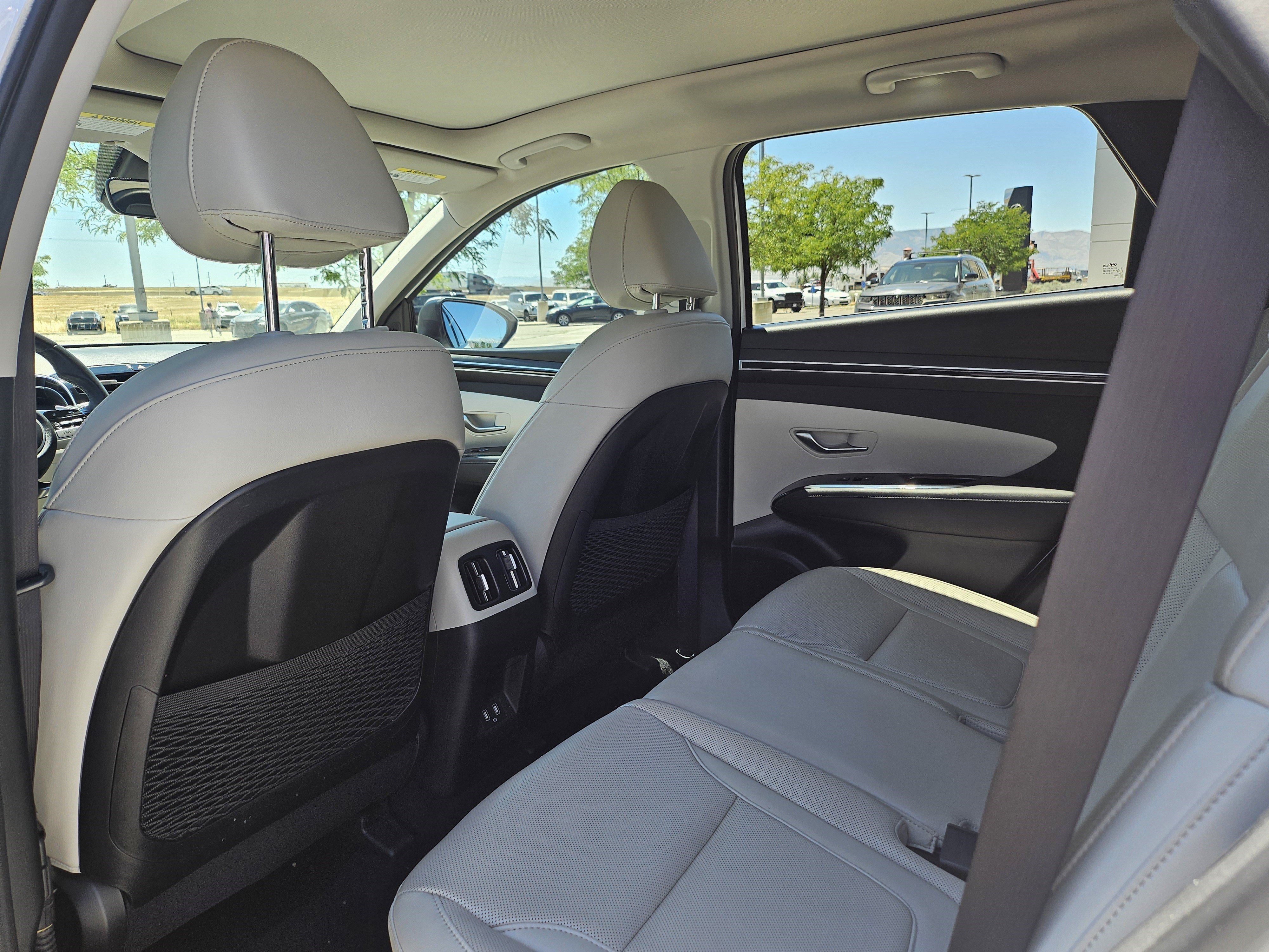 Used 2023 Serenity White Pearl Hyundai Limited image 16
