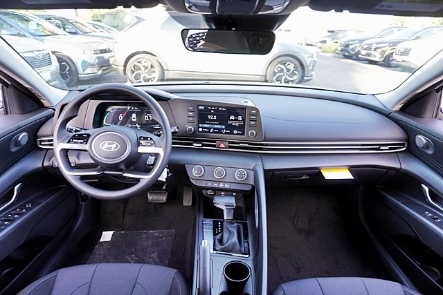 New 2026 White Hyundai SE image 19