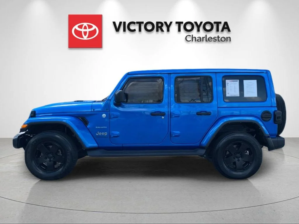 Used 2024 Blue Jeep Sahara image 2