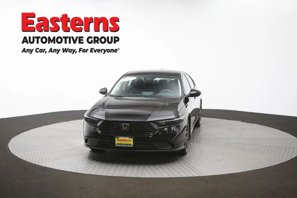Used 2025 Black Honda SE image 53