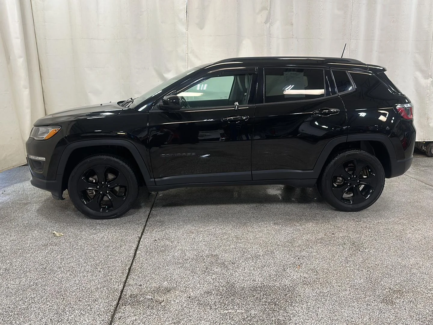Used 2020 Jeep Compass Altitude with VIN 3C4NJDBB9LT165688 for sale in Waconia, Minnesota