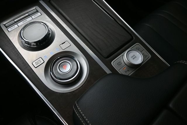 Used 2023 White Genesis 3.5T image 9
