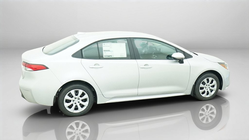 New 2027 Classic Silver Metallic Toyota LE image 8