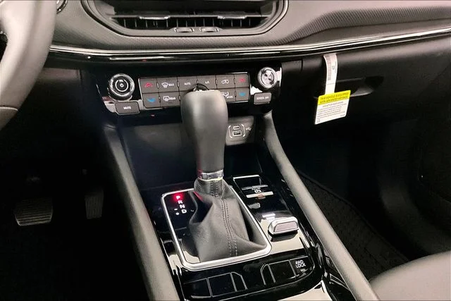 New 2026 Black Jeep Latitude image 7