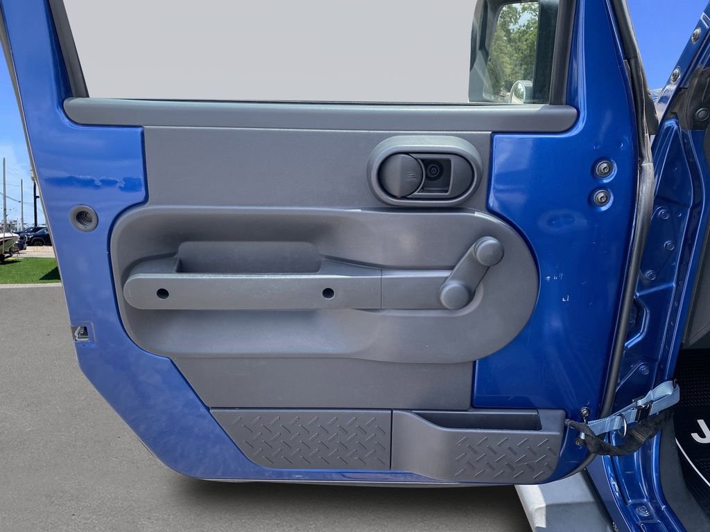 Used 2009 Deep Water Blue Pearlcoat Jeep X image 18
