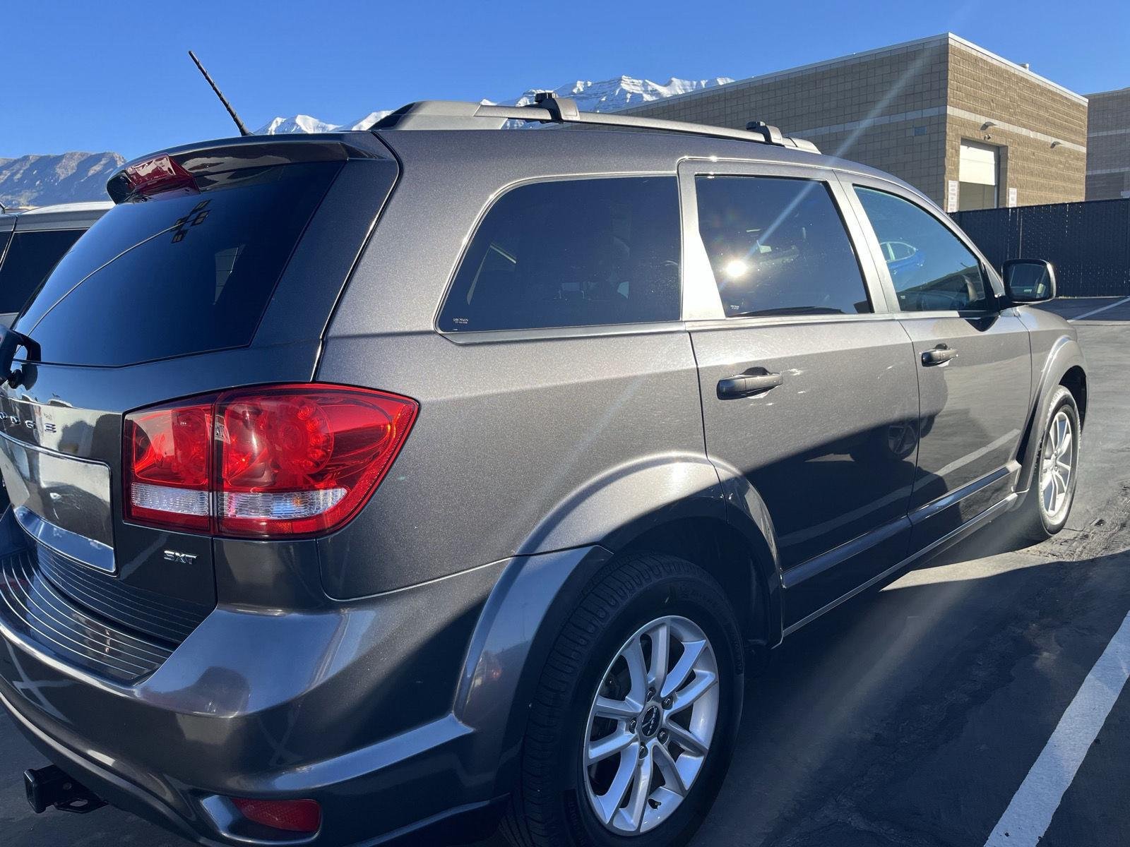 Used 2014 Granite Crystal Metallic Clearcoat Dodge SXT image 4