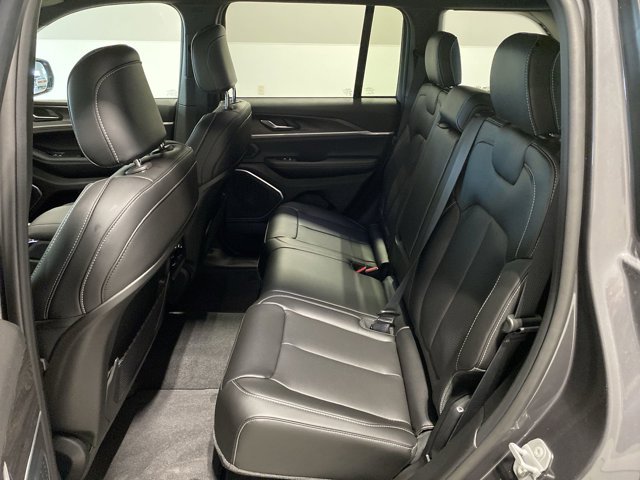 New 2026 Baltic Gray Metallic Clear-Coat Exterior Paint Jeep Limited image 25