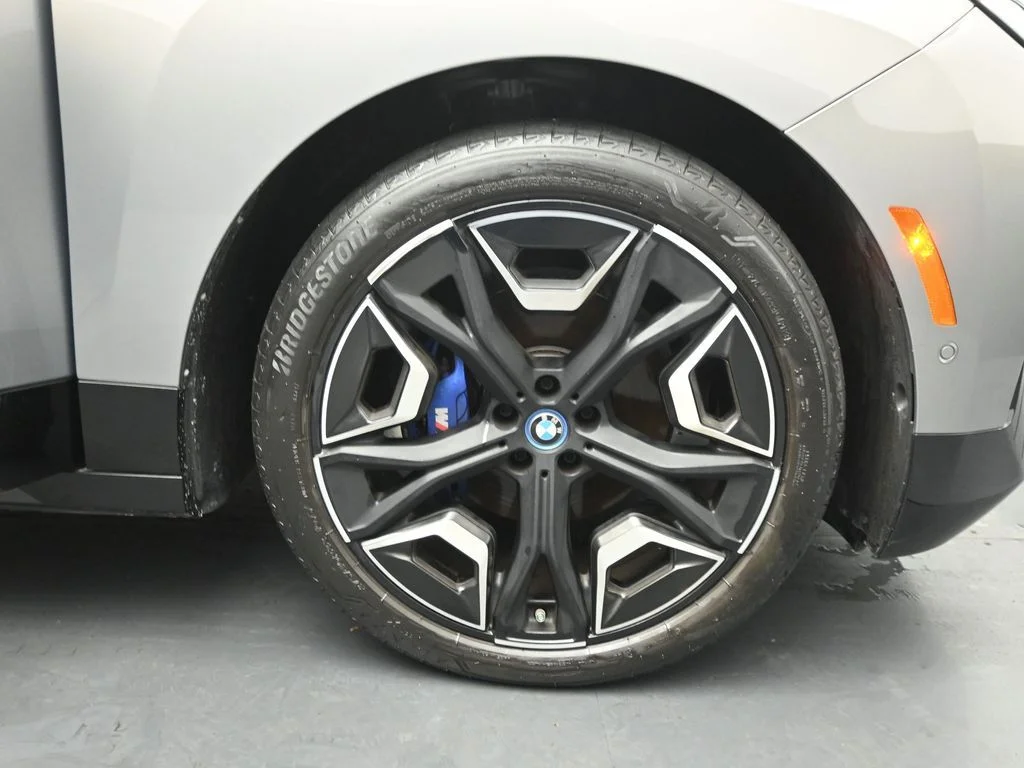2024 BMW iX Base - Photo 29