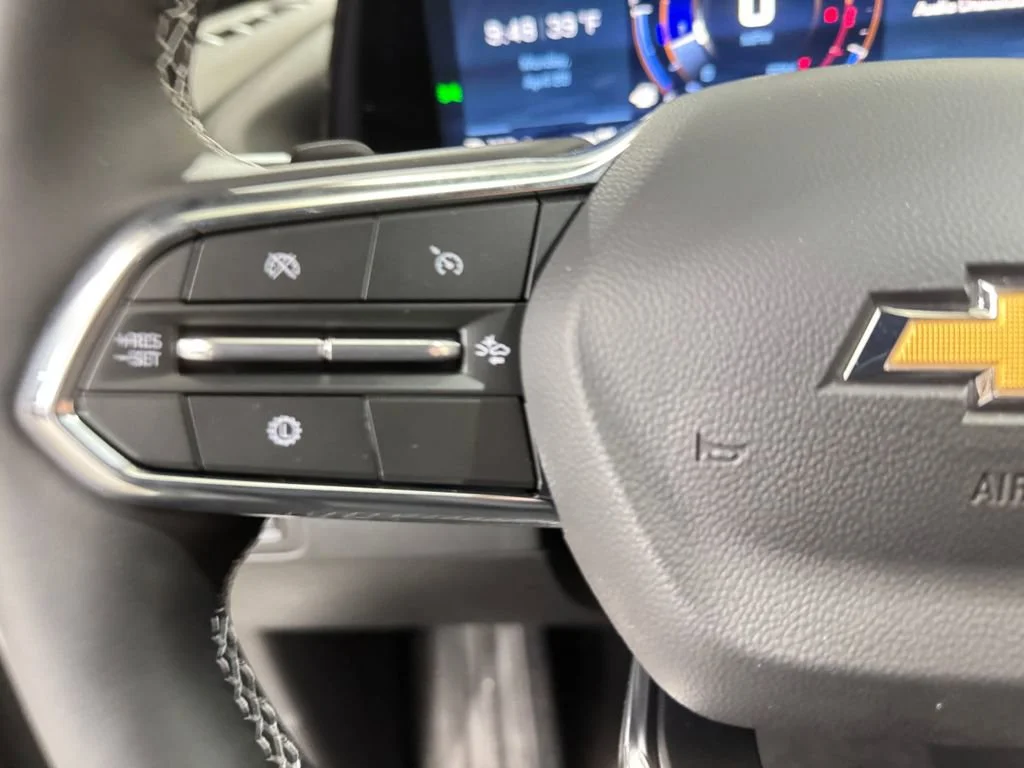 New 2026 Summit White Chevrolet LT image 18
