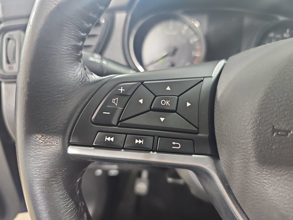 Used 2017 Blue Nissan SV image 21