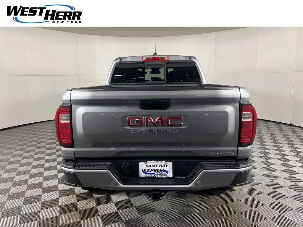 2023 GMC Canyon's photo
