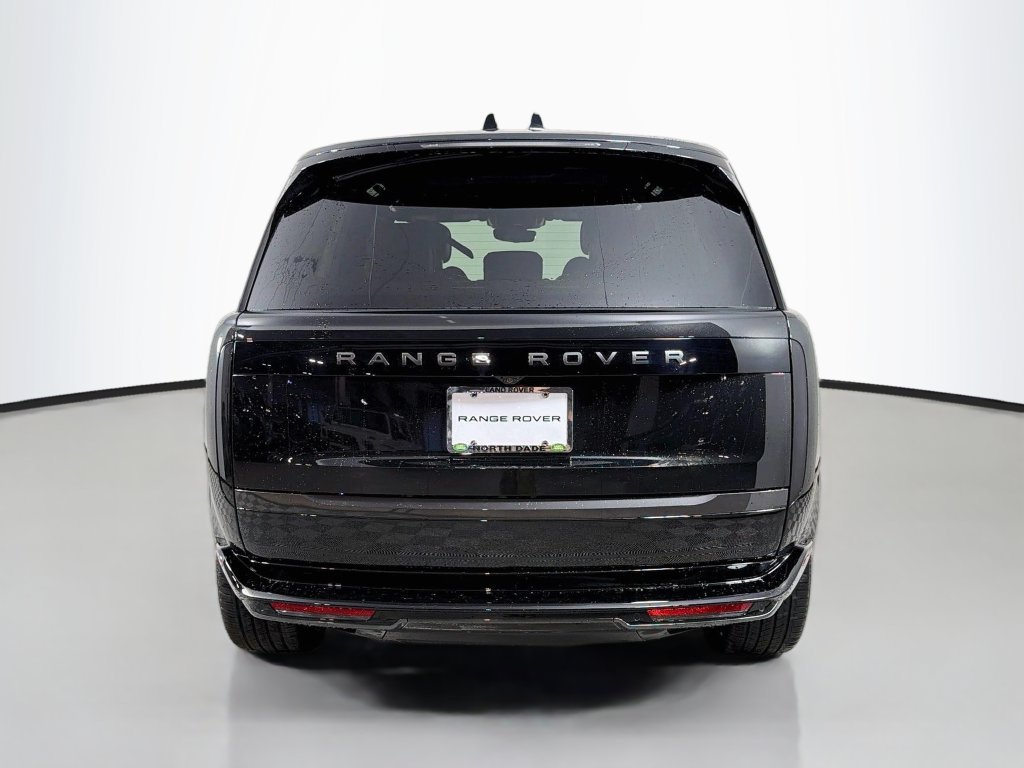 New 2027 Santorini Black Land Rover SE image 6