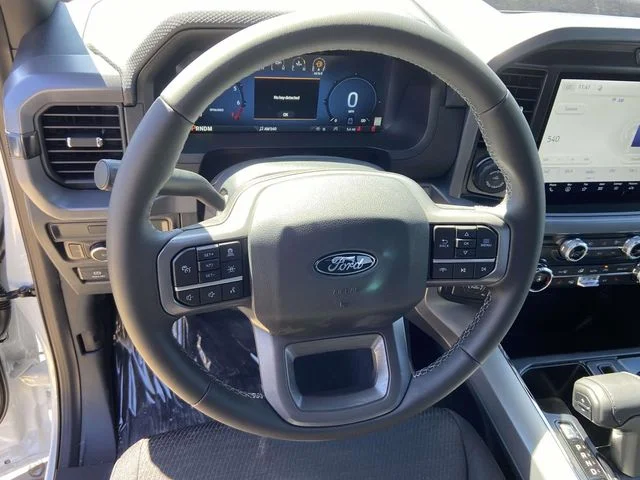 New 2026 Oxford White Ford XLT image 14