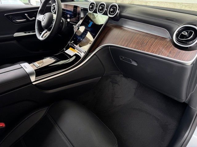 2025 Mercedes-Benz GLC Base - Photo 14