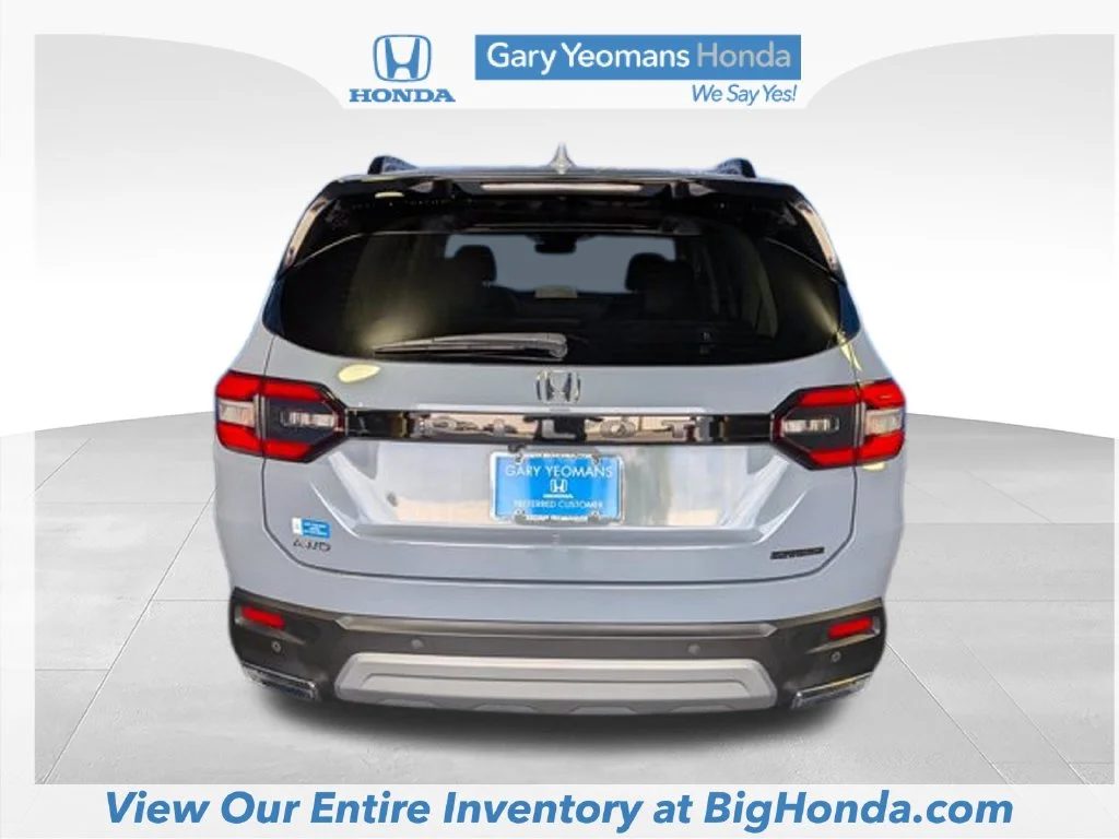 Certified Used 2025 Gray Honda Touring image 8
