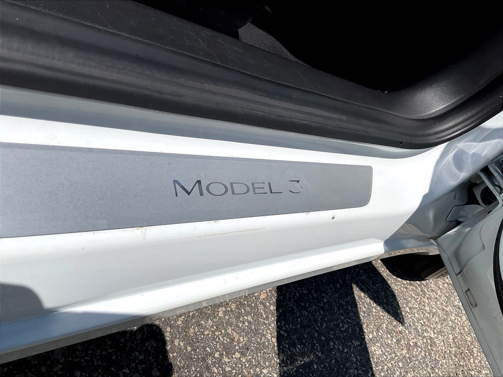 Used 2018 White Tesla Long Range image 25