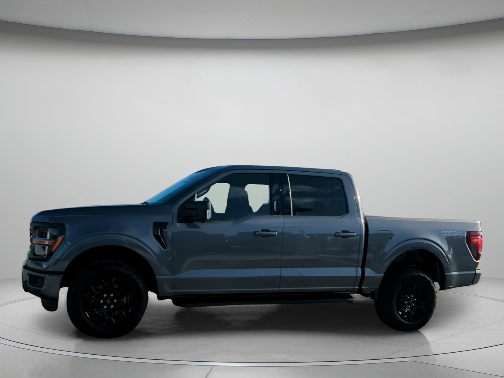 New 2026 Carbonized Gray Metallic Ford XLT image 12