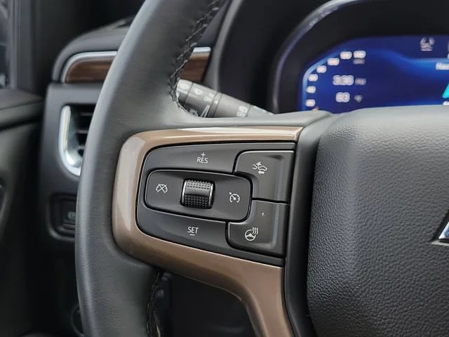 Used 2023 Black Chevrolet High Country image 13