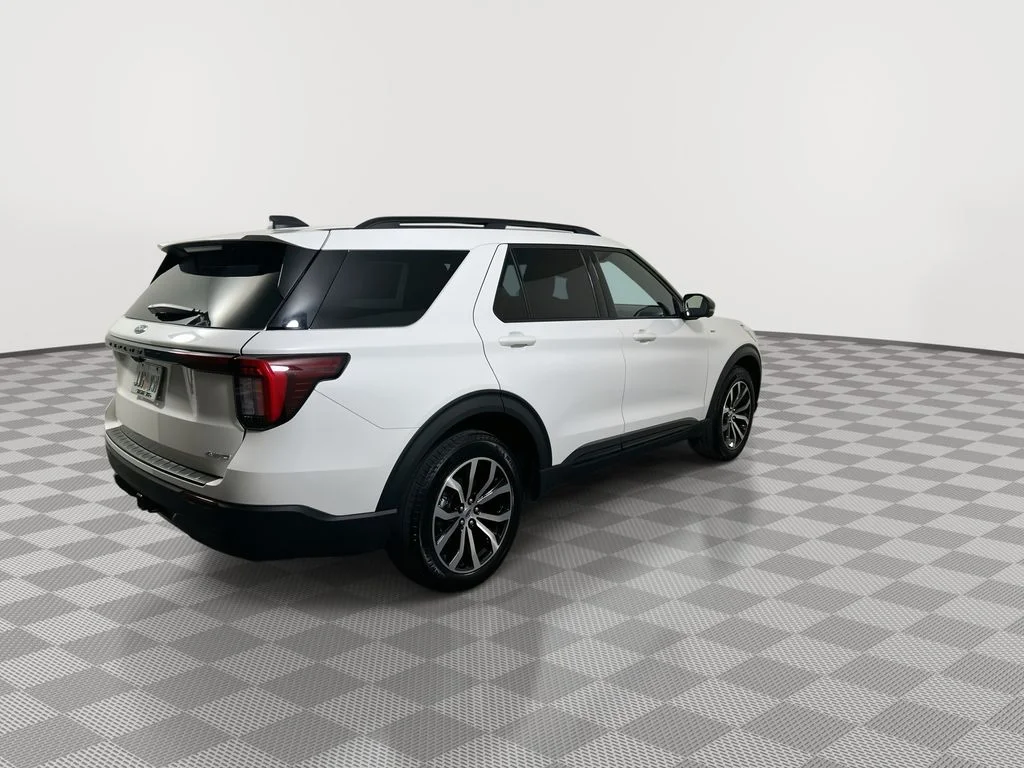 Used 2025 White Ford ST-Line image 7