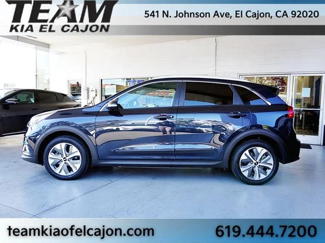 Certified Used 2022 Blue Kia S image 6