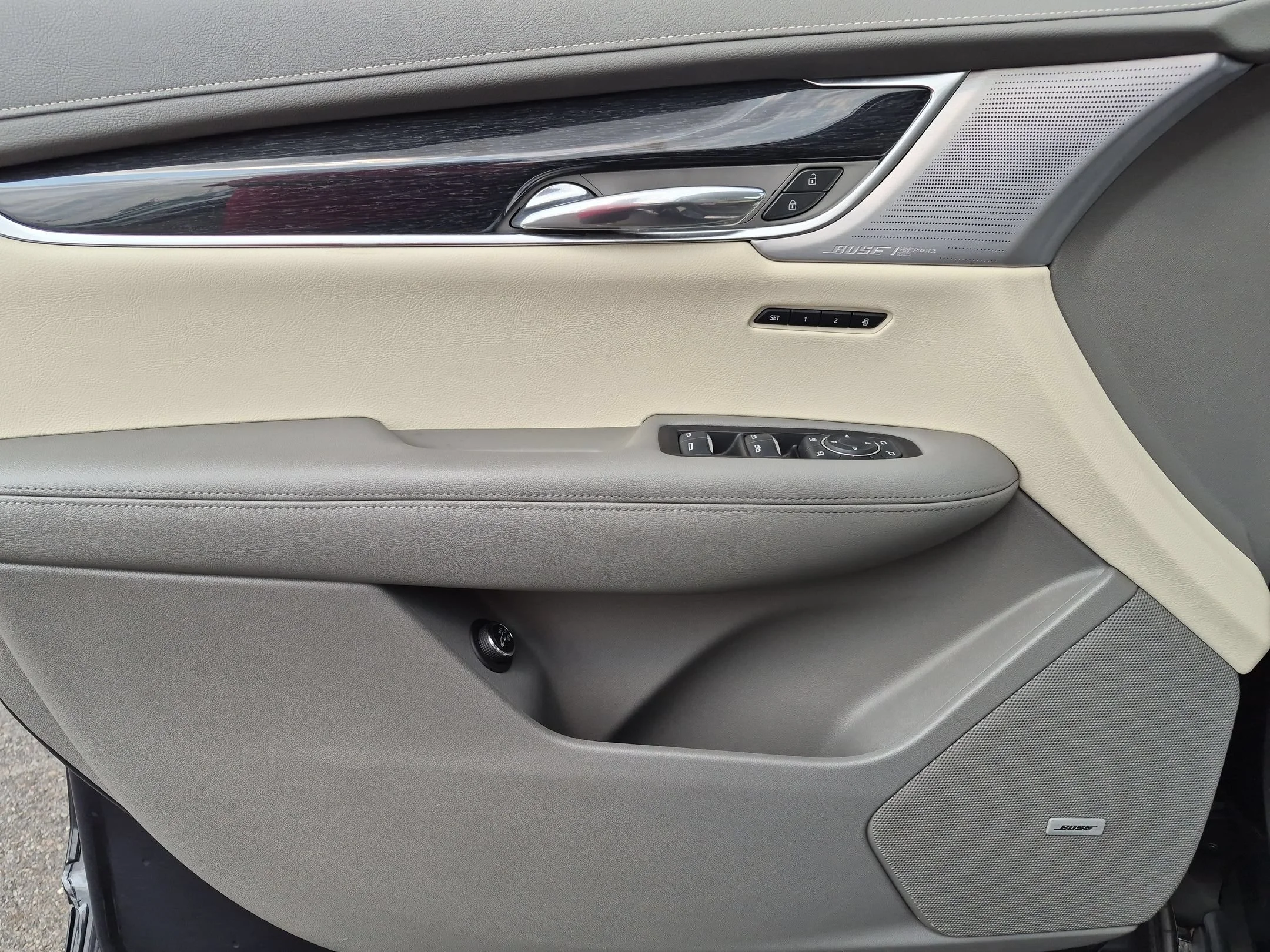 Used 2023 Wilder Metallic Cadillac AWD Premium Luxury image 22