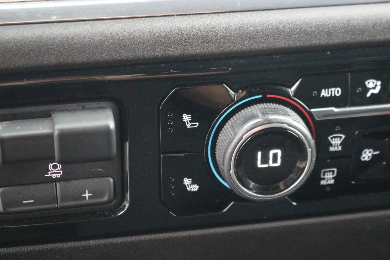 Used 2025 Riptide Blue Metallic Chevrolet LT image 26