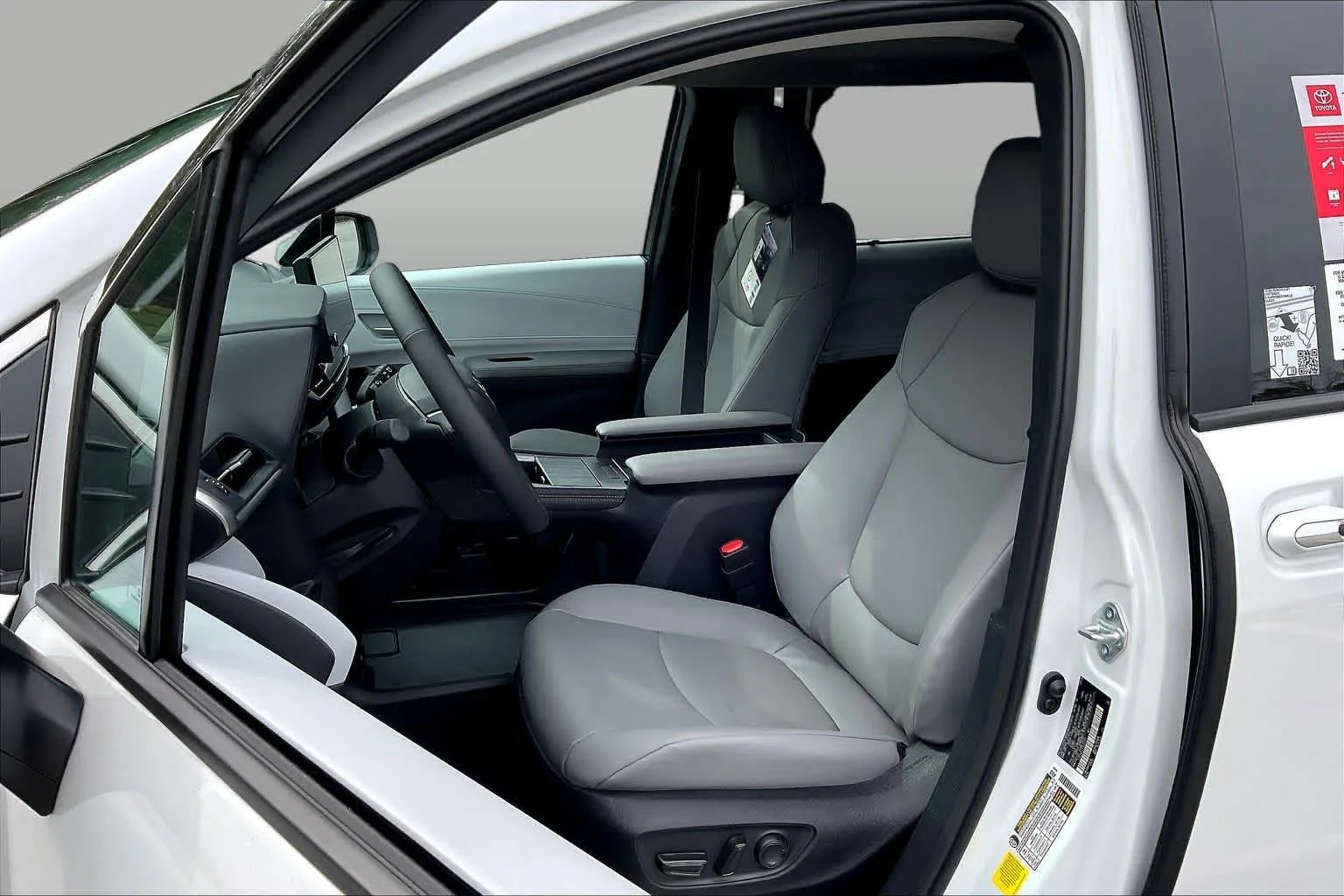 New 2026 Wind Chill Pearl Toyota XLE image 9