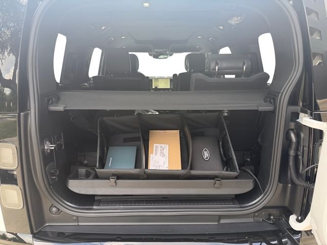 New 2026 Fuji White Land Rover X-Dynamic SE image 18