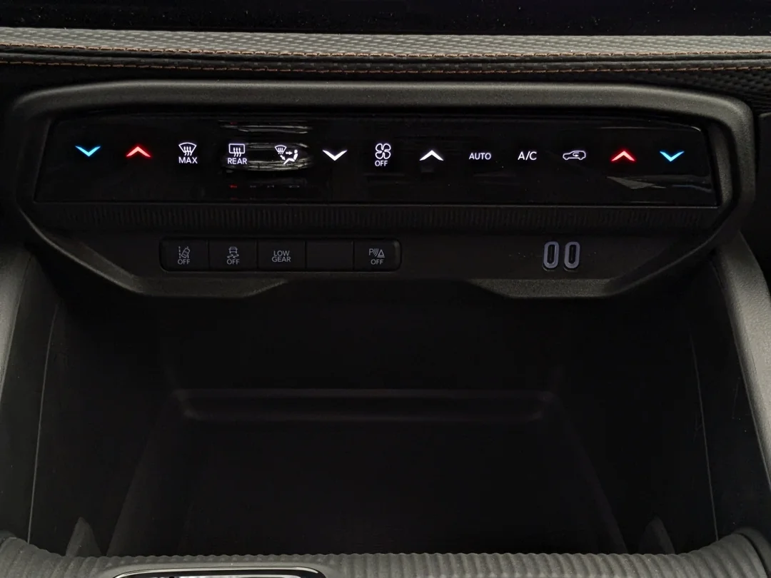 New 2026 White Jeep Limited - - 4x4 - 1.6L Turbo Hybrid - Power Liftgate - Wireless Charging & More! image 23