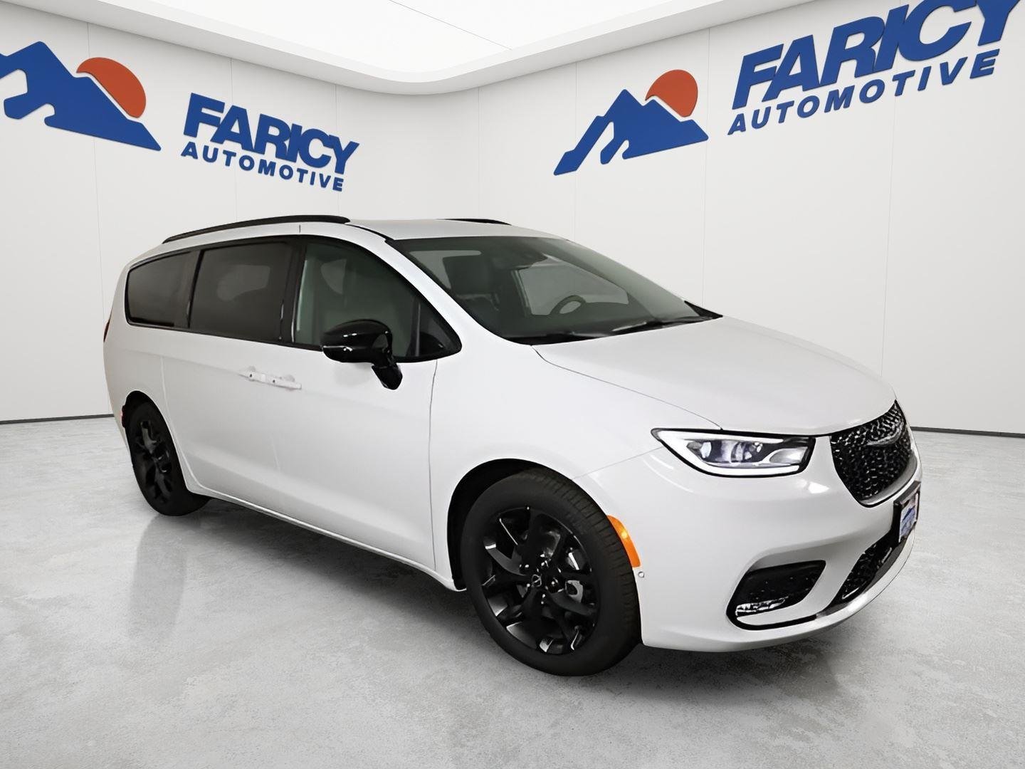 New 2026 Bright White Clear-Coat Exterior Paint Chrysler Select image 2