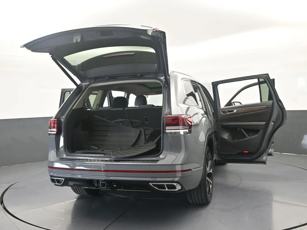 Used 2025 Gray Volkswagen 2.0T SEL Premium R-Line image 68