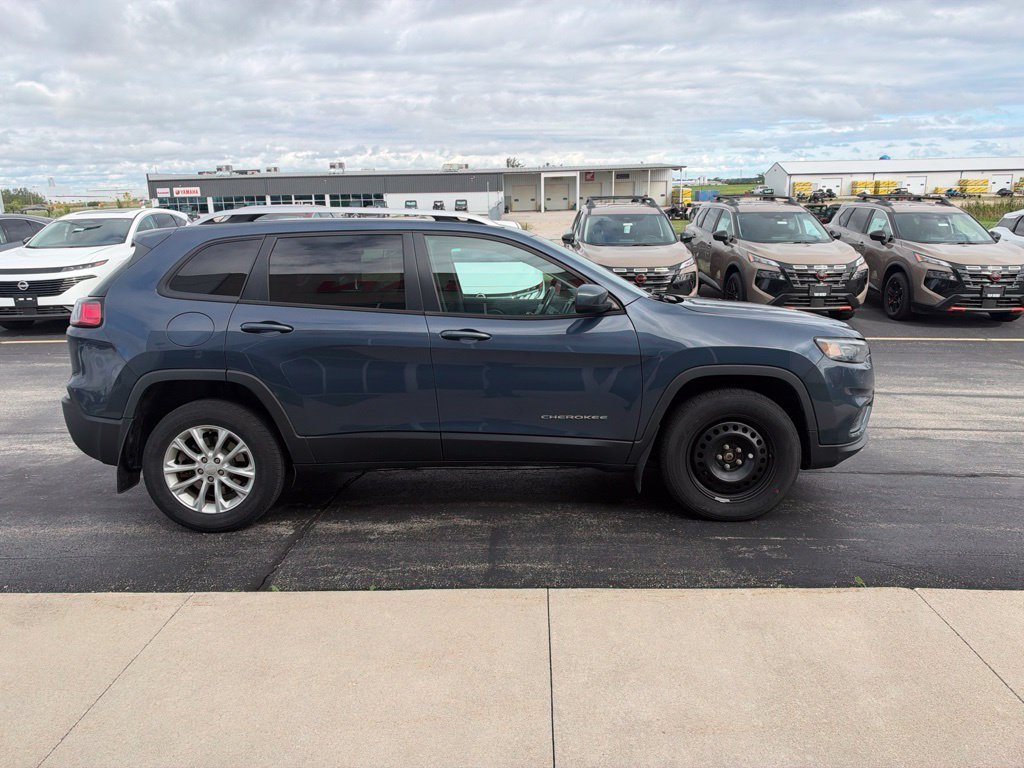 Used 2020 Slate Blue Pearlcoat Jeep Latitude image 1