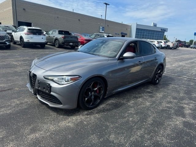 Used 2019 Stromboli Gray Metallic Alfa Romeo Ti Sport image 4