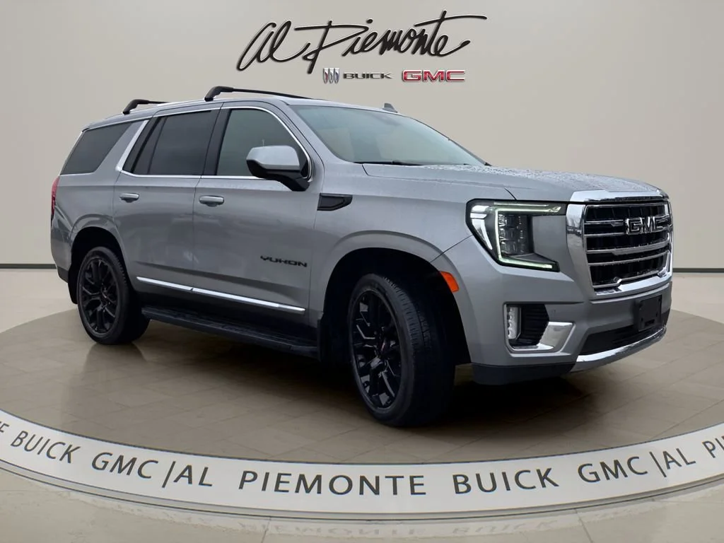 2023 GMC Yukon SLT 4X4's photo