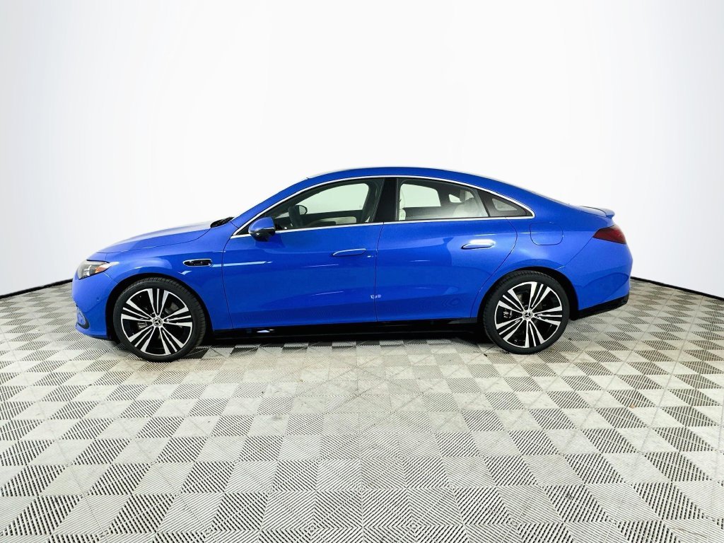 New 2027 Blue Mercedes-Benz CLA 220 image 4