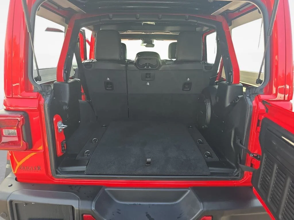 Used 2023 Red Jeep Rubicon 392 image 12