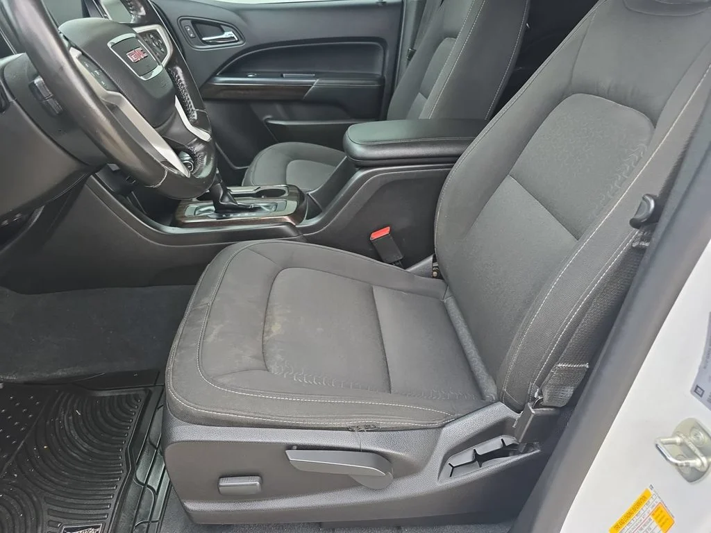 Used 2021 SUMMIT WHITE GMC 4WD Elevation image 20