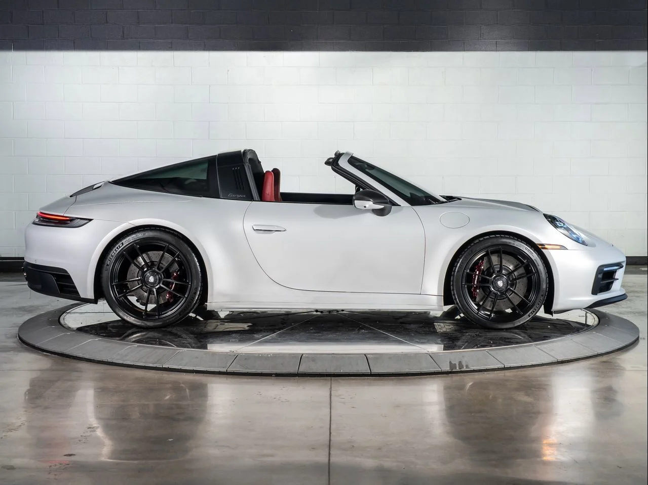 Used 2024 Silver Porsche Targa 4 GTS image 8