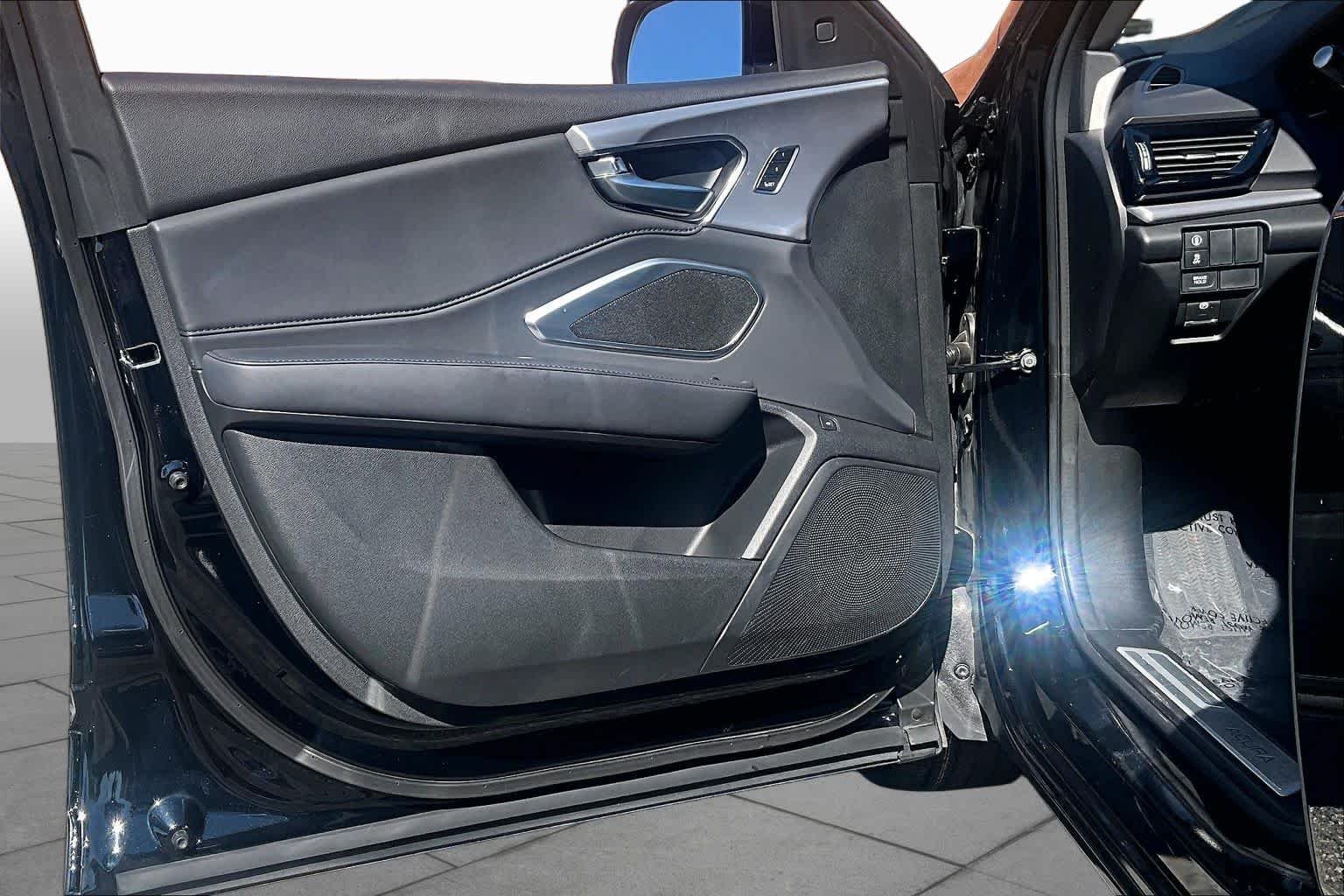 Used 2023 Majestic Black Pearl Acura  image 22
